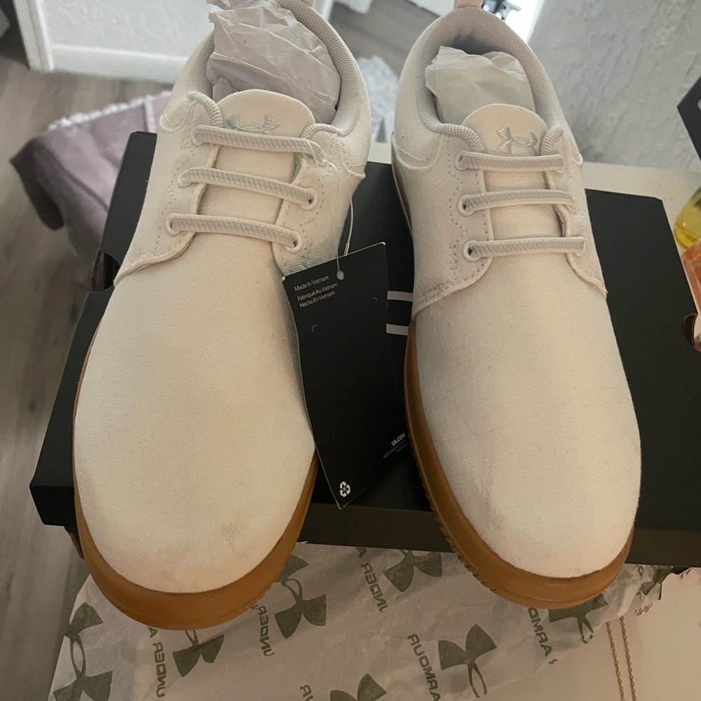 Cream/white under armor no lace